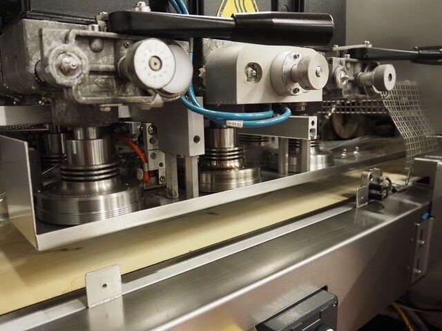Long dwell servo controlled flowrapper PFM Tornado BB LD INOX