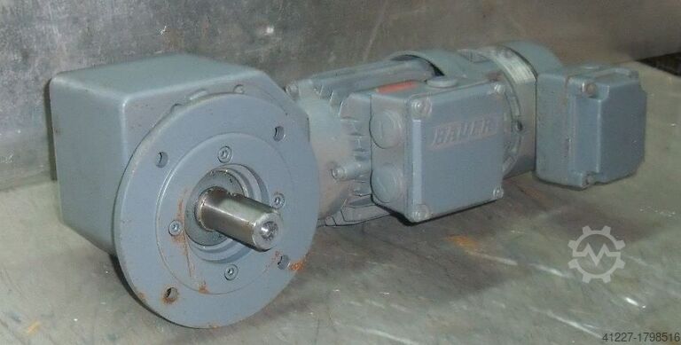 Geared motor 0.11 kW 2.5 rpm BAUER DK 66 SZ3-2211/163L-AS/M
