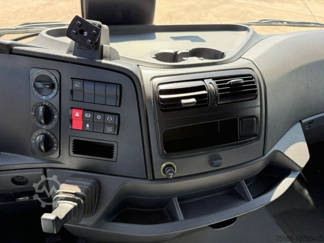 Transporter mit Koffer MERCEDES-BENZ ATEGO 818 L Koffer 5,30 m LBW 1 to.*Seitentür