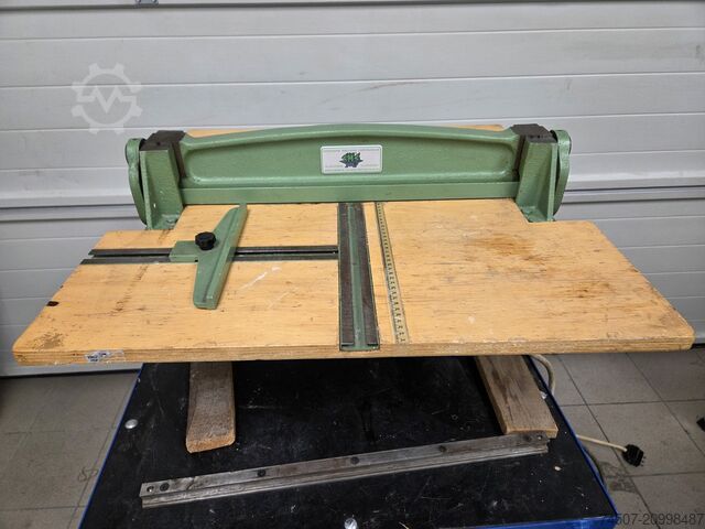 Rill- und Perforiermaschine Costruzione Macchine Cartotecniche 