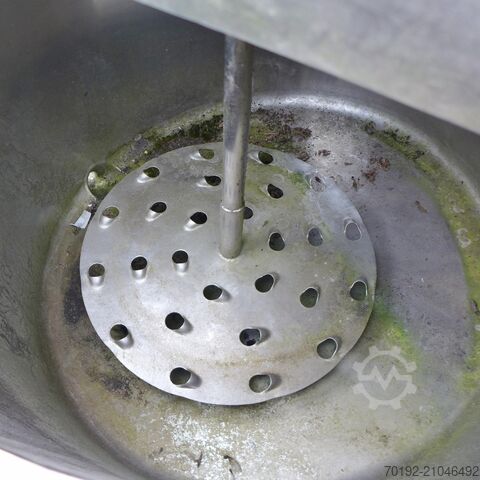 450 Liter Rührwerksbehälter aus V2A mit Rührscheibe  9098