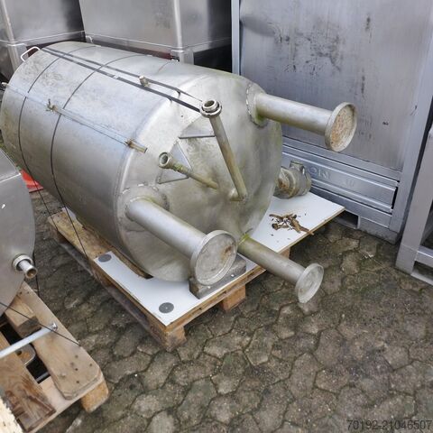 820 Liter Rührwerksbehälter aus V2A mit Propellerrührwerk  9093