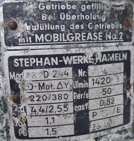 820 Liter Rührwerksbehälter aus V2A mit Propellerrührwerk  9093