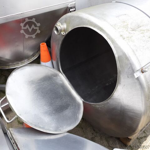820 Liter Rührwerksbehälter aus V2A mit Propellerrührwerk  9093
