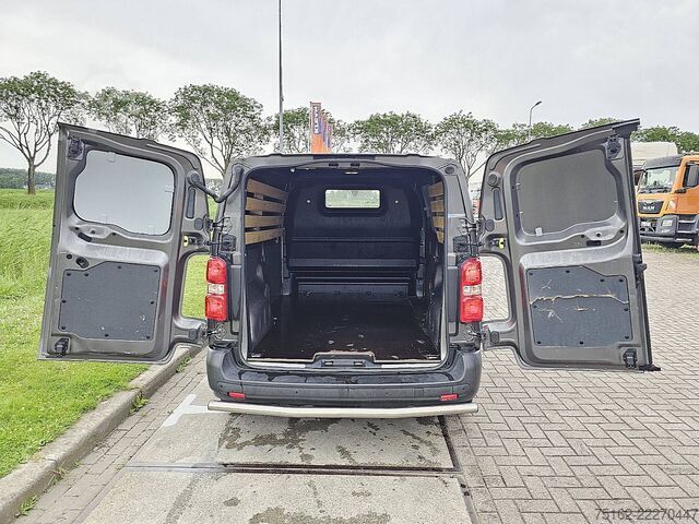 High-roof van PEUGEOT E-EXPERT L2 75kWH 330Km WLTP
