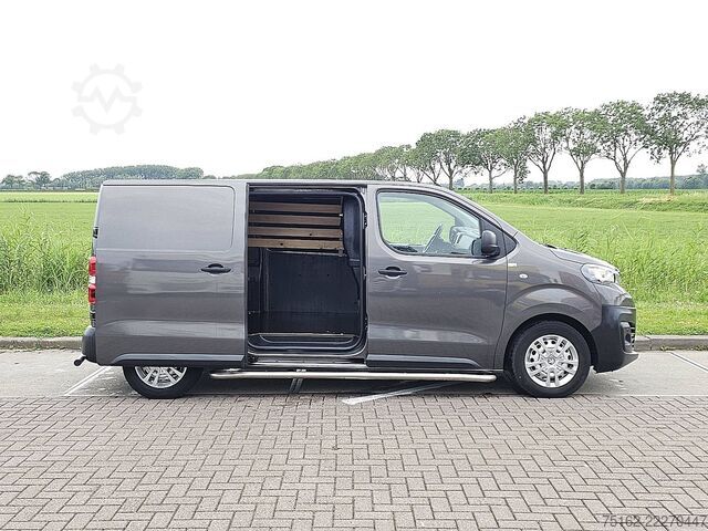 High-roof van PEUGEOT E-EXPERT L2 75kWH 330Km WLTP