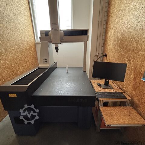 Koordinatenmessmaschine Mitutoyo Manual CMM Crysta-Plus M 7106