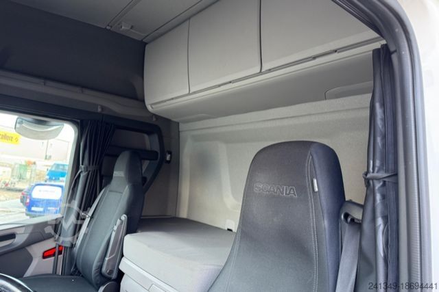 Box truck SCANIA R450 4x2 Isotherm