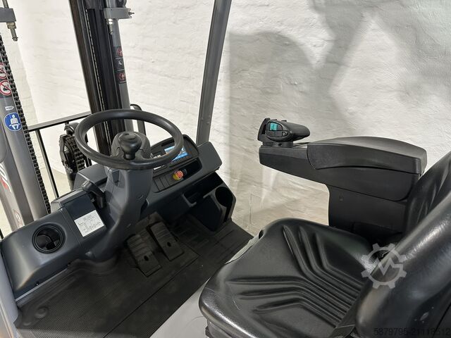 Gabelstapler Jungheinrich TFG 320s | 2000kg | 4400mm | Bj. 2016