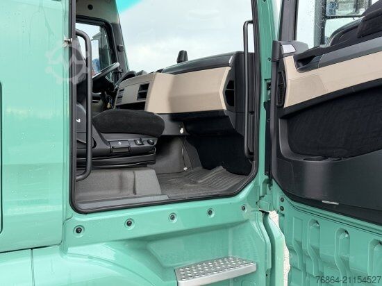 Volumen SZM MAN TGX 18.510 4X2 LOW DECK D2676LF78 RETARDER,