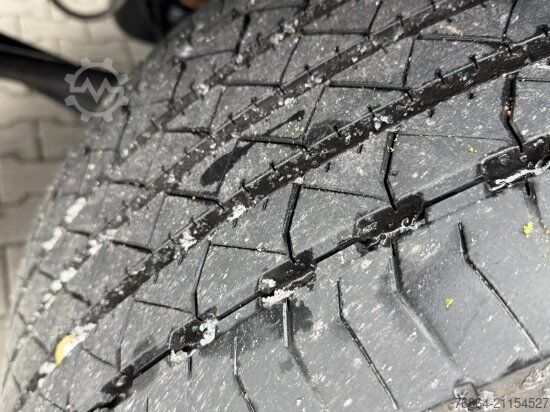 Volumen SZM MAN TGX 18.510 4X2 LOW DECK D2676LF78 RETARDER,