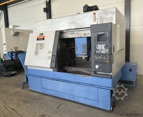 Bearbeitungszentrum Mazak FJV 250