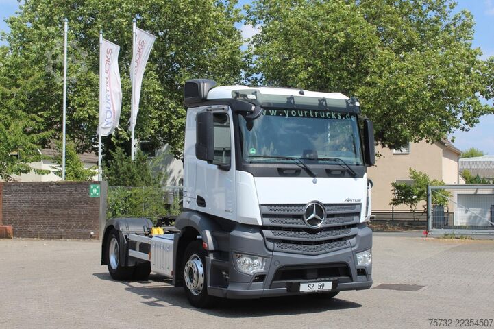 Standard tractor unit Mercedes-Benz Antos 1842   Anhähgerkupplung ACC Standheizung