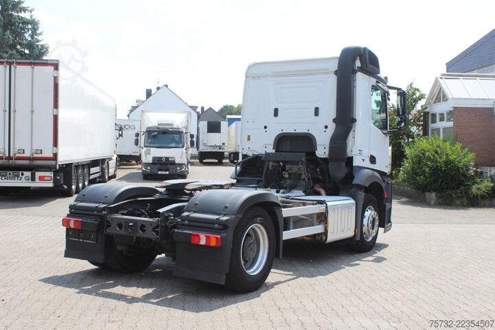 Standard tractor unit Mercedes-Benz Antos 1842   Anhähgerkupplung ACC Standheizung