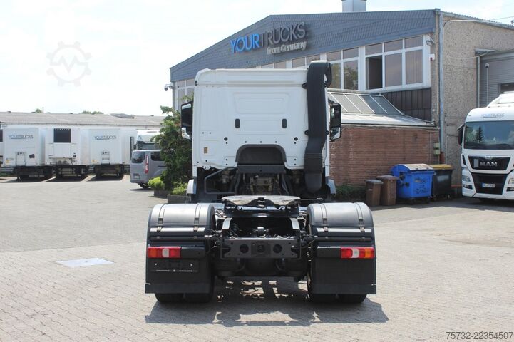 Standard tractor unit Mercedes-Benz Antos 1842   Anhähgerkupplung ACC Standheizung