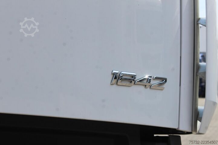 Standard tractor unit Mercedes-Benz Antos 1842   Anhähgerkupplung ACC Standheizung