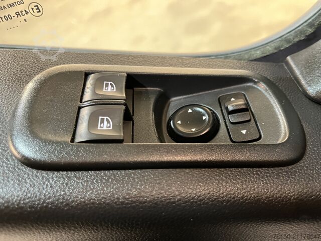 Pritschenwagen Doppelkabine Renault Master 2.3 dCi 145 PK L4 DL RWD DC Dubbel Cabin...