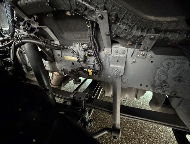 Standard SZM DAF CF 480 FTG MANUAL GEARBOX (ZF 16) INTARDER - RET