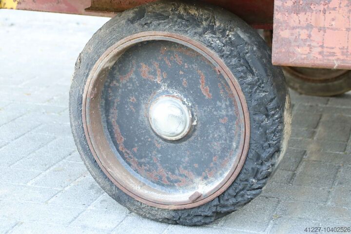 Heavy-duty transport vehicle 5 tons unbekannt 4490/1450/H660 mm