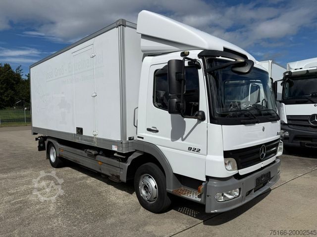Box van MERCEDES-BENZ ATEGO 922 L Kühlkoffer 5 m LBW 1 T*THERMOKING