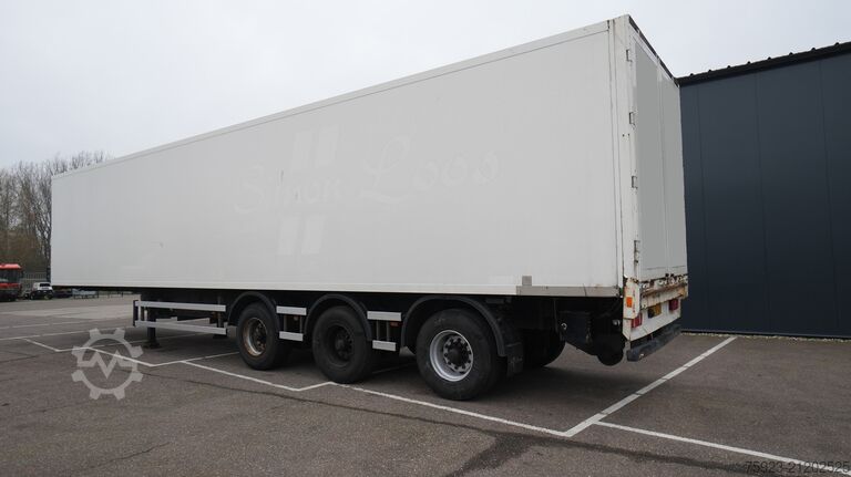 Koffer Jumbo Closed box trailer with chain system