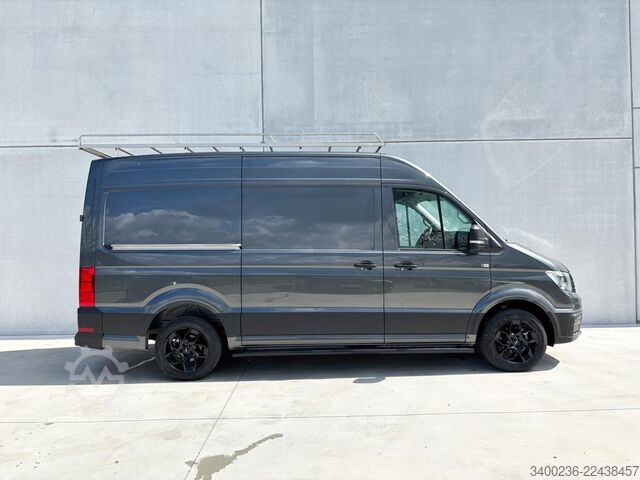 Delivery van Volkswagen Crafter