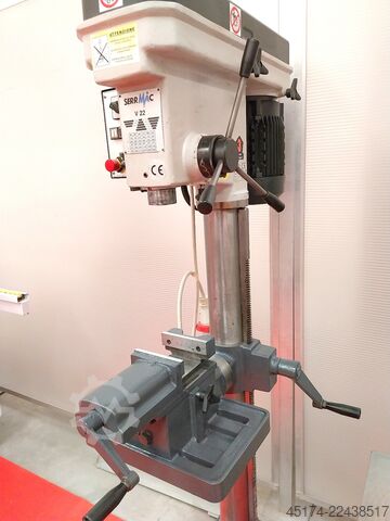 Plate drilling machine SERRMAC V 22