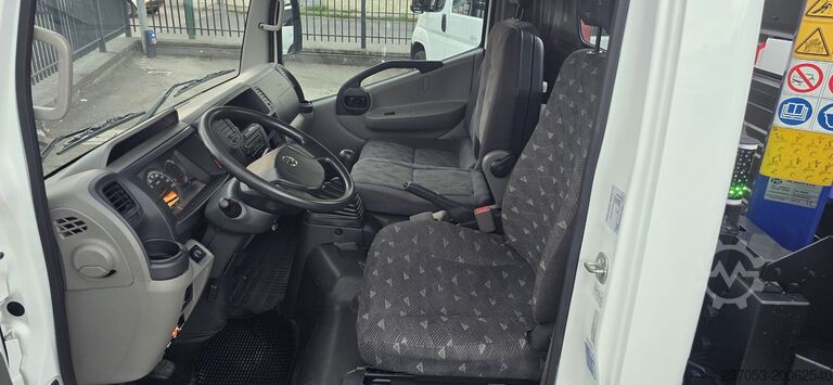 Lkw mit Arbeitsbühne NISSAN CABSTAR 35Q GRU PM + RADIOCOMANDO