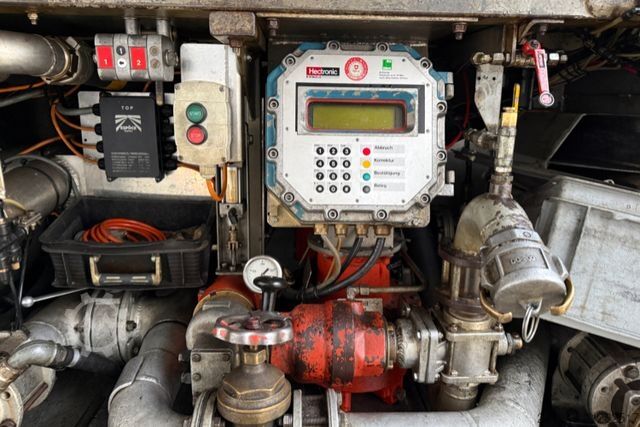 Tanker truck SCANIA R500 V8 6x2 13'100L