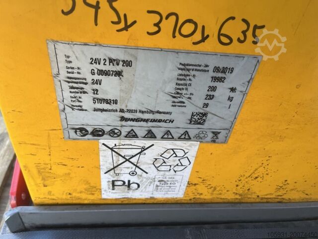 Tow Tractor Jungheinrich EZS130