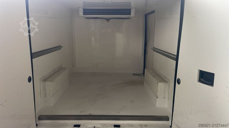 Kühlkastenwagen Peugeot BOXER L1H1 2.2 CC 110 CV