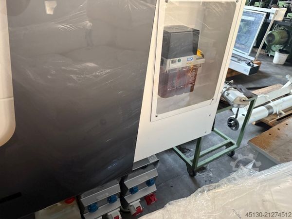 Injection molding machine Engel e-max 440/180