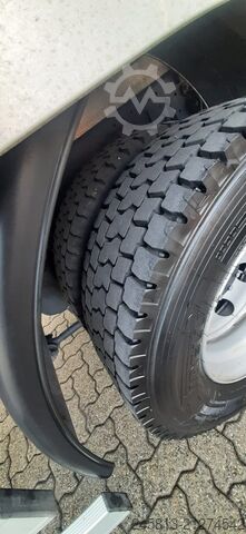 LKW mit Pritsche & Plane MAN TGL 12.250