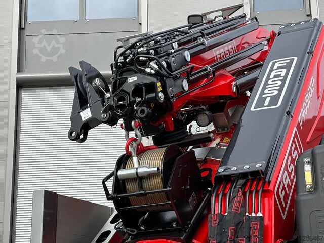 Kranwagen Volvo FH 500 8x4 Pritsche mit Fassi F905R.2.7 + JIB