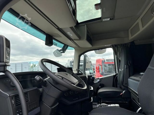Kranwagen Volvo FH 500 8x4 Pritsche mit Fassi F905R.2.7 + JIB