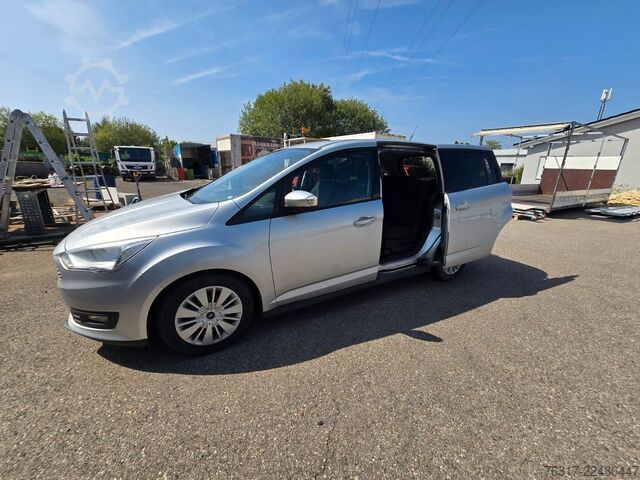 Minibus FORD Grand C-Max 1,5TDCi 88kW Trend