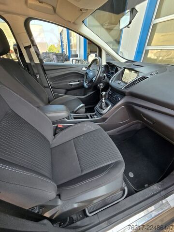 Minibus FORD Grand C-Max 1,5TDCi 88kW Trend