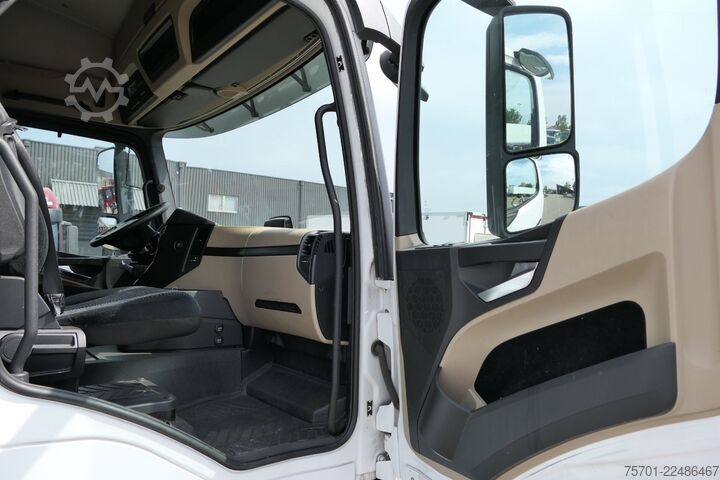 Beverage truck MERCEDES-BENZ Actros 2645 Getränke Retarder Komplettzug