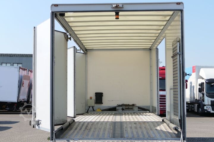 Car carrier truck MAN TGM 15.290 geschloss. Autotransp. Komplettzug
