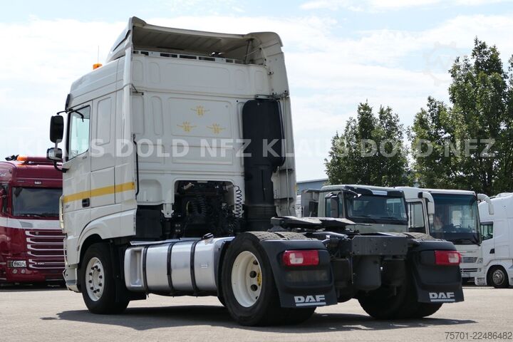 Standard tractor unit DAF XF 530 Space Cab XL-Tank Euro 6