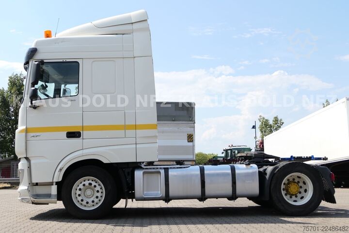 Standard tractor unit DAF XF 530 Space Cab XL-Tank Euro 6