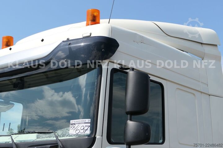 Standard tractor unit DAF XF 530 Space Cab XL-Tank Euro 6