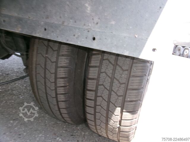 Curtain sider van IVECO Daily 35C17*DoKa*Luft*AHK*Diff*Klima*6 Sitze