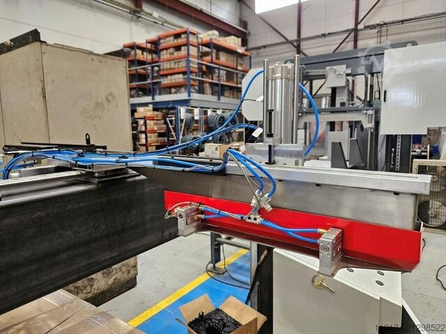 EUROMAQUINA DISPENSA: Automatischer Streifenspender für Verpackungsmaschinen EUROMAQUINA DISPENSA Automatic strip dispenser for packagin...