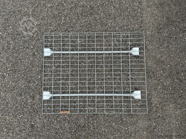 3,000 pcs of inserted wire mesh, as new 3.000 St. Einlagedrahtgitter mit Palettenanschlag