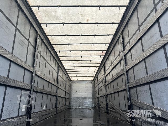 Open semitrailer with tarp Schmitz Cargobull Semitrailer Curtainsider Standard