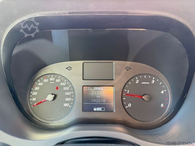 Kühltransporter MERCEDES-BENZ SPRINTER 516 CDI Kühlkoffer LBW 0,75 T*MOTOR NEU