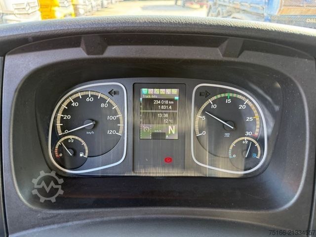 Transporter mit Koffer MERCEDES-BENZ ATEGO 818 L Koffer 7,30 m LBW 1 T*Seitentür