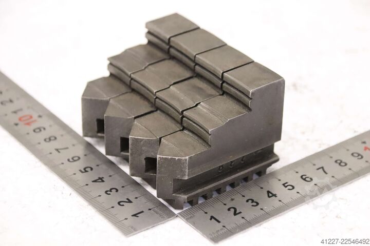 Interchangeable jaws four-jaw chuck unbekannt Breite 18 mm