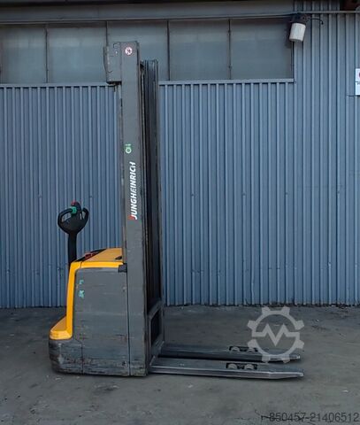 Pallet Stackers Jungheinrich EJC 214 4.1m/ 2019y/ 3108mh Batt2025